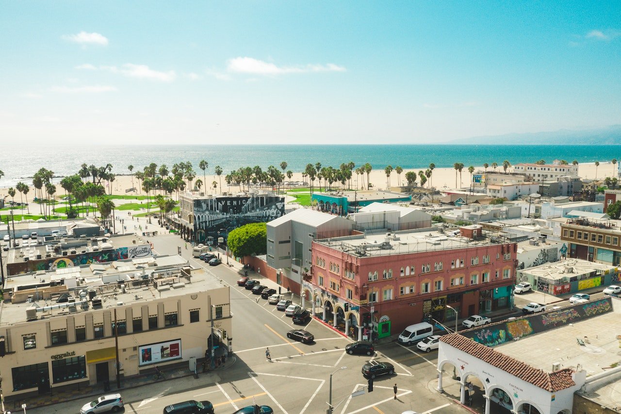 Top 10 Fun Things to Do In Los Angeles | Maze Rooms